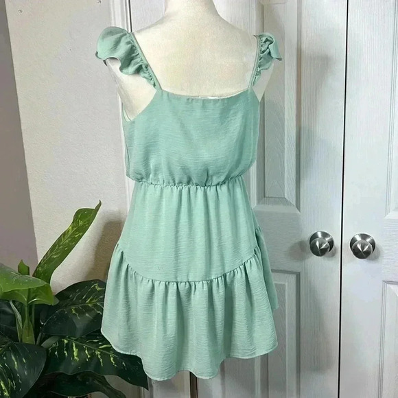 Everly Green Above Knee & Mini Dresses Size Small - Picture 5 of 11